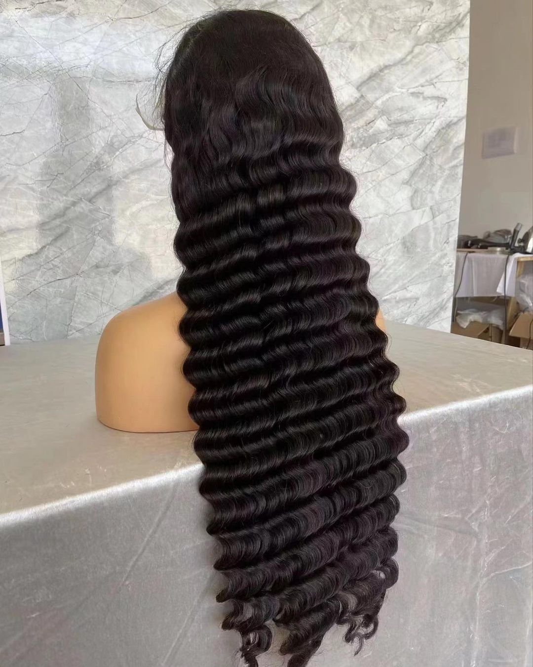 32-40 inch Long Wigs